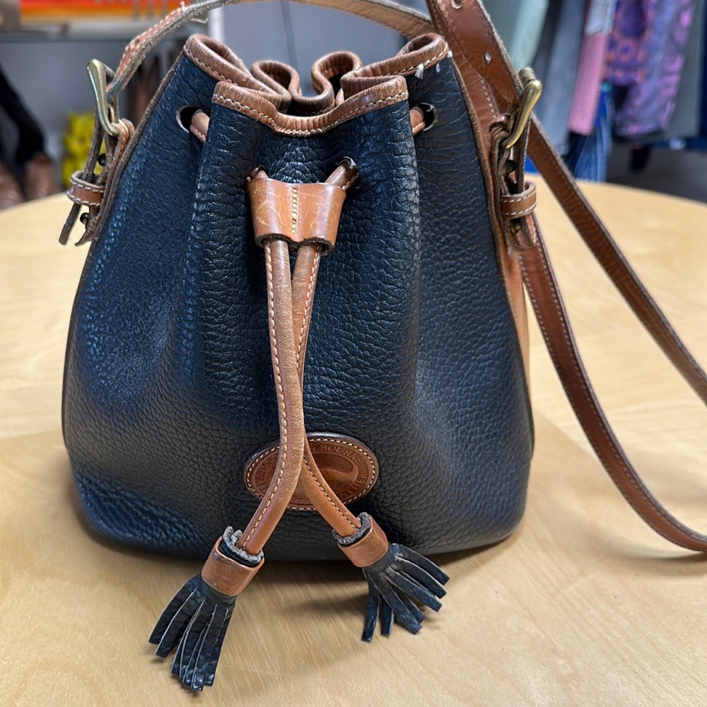 Vintage Dooney and Bourke Leather Bucket Purse